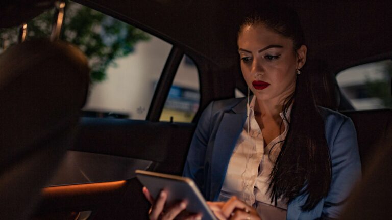 How to Choose the Best Chauffered Car Service Provider